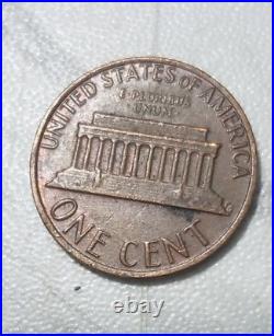 1981 Lincoln Cent With A Slash Above the Date No Mint Mark! A Rare Coin